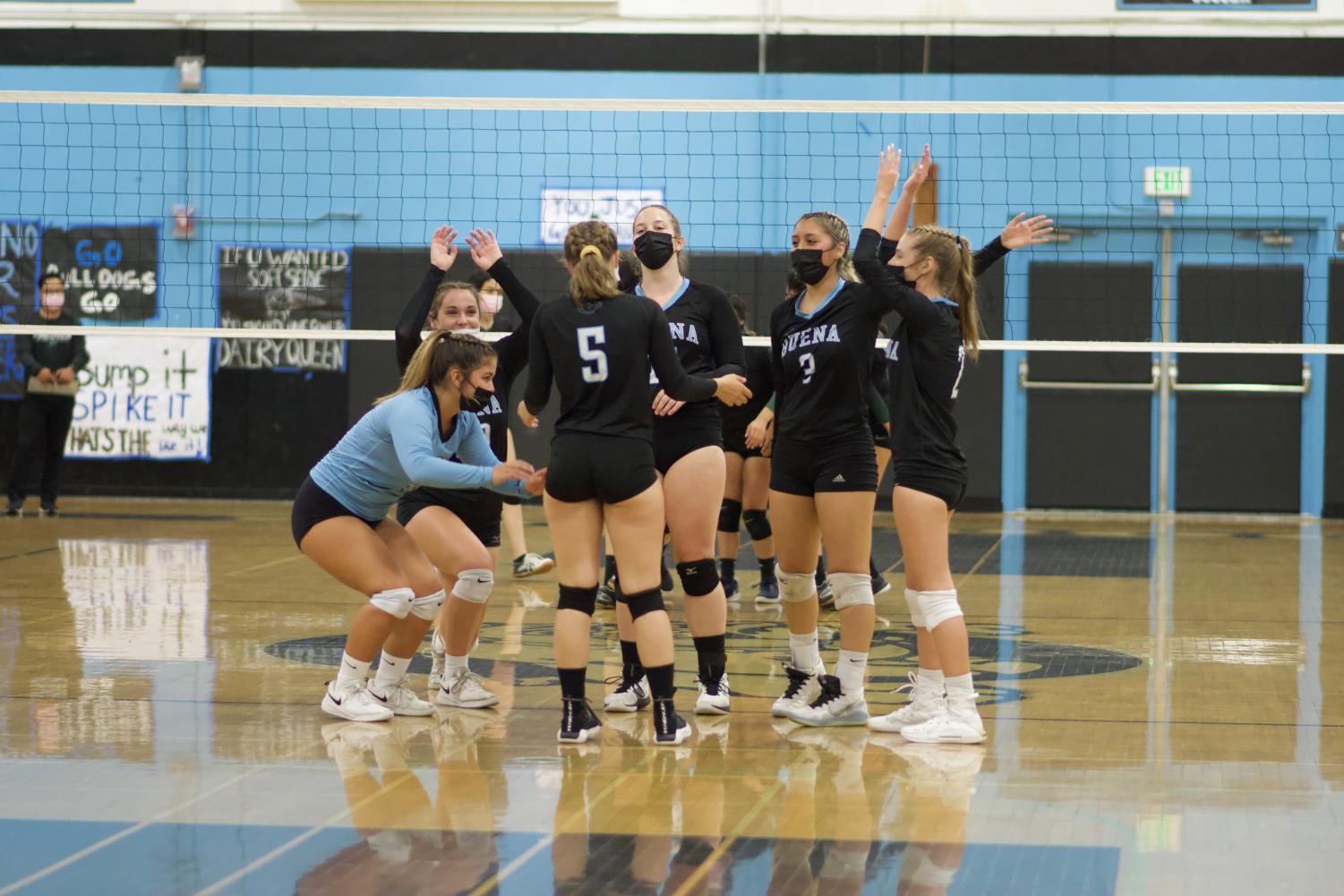 Bulldogs tear up Tritons during last regular season home game before they advance to CIF