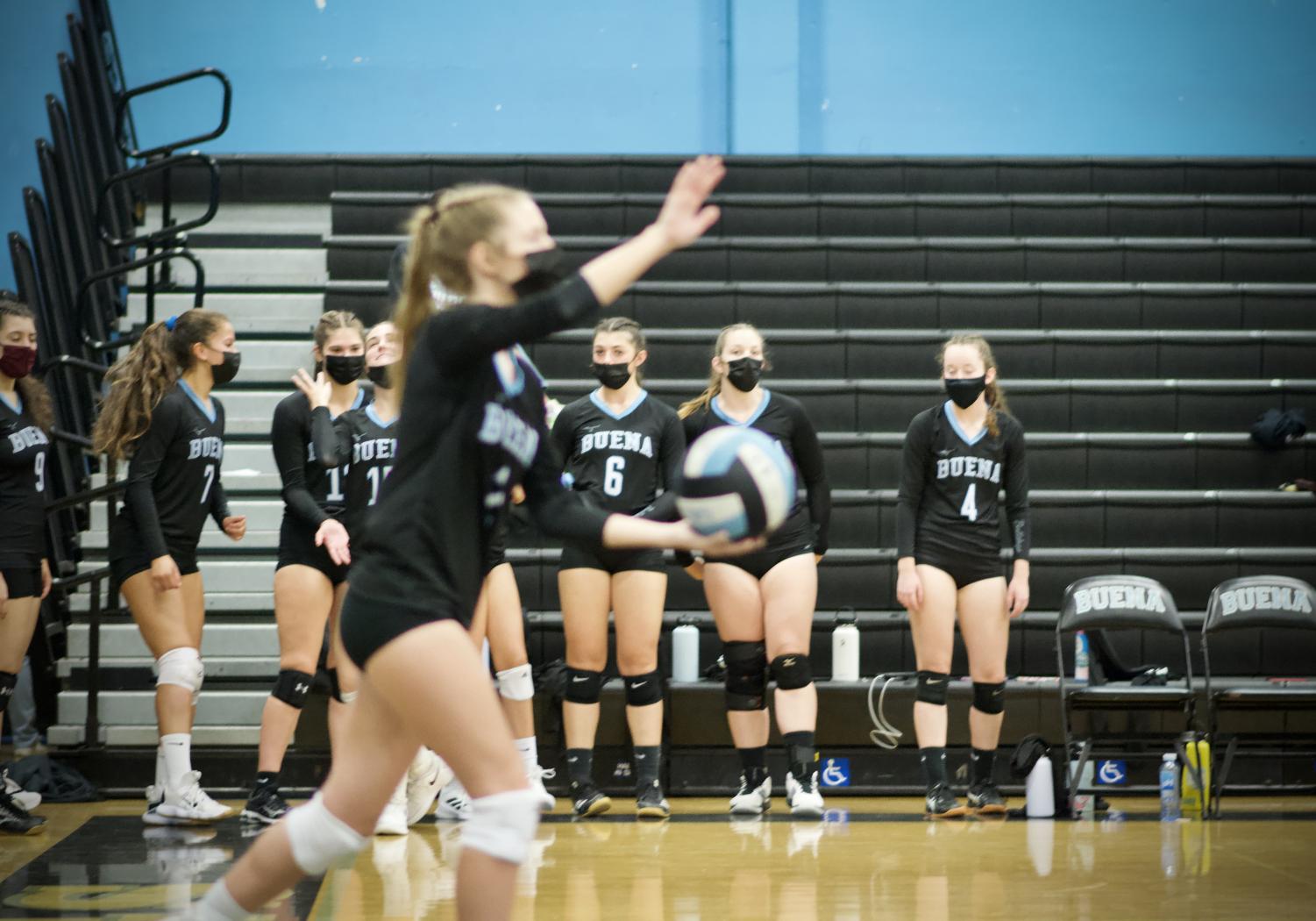 Bulldogs tear up Tritons during last regular season home game before they advance to CIF