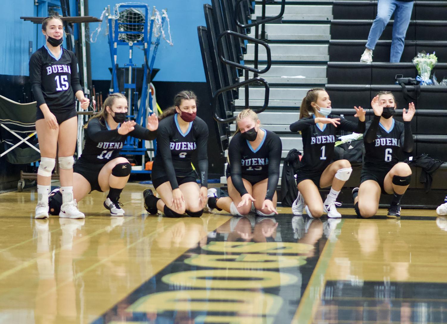 Bulldogs tear up Tritons during last regular season home game before they advance to CIF