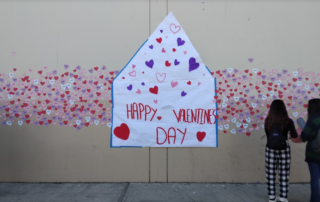 ASB spreads love on campus for Valentines Day