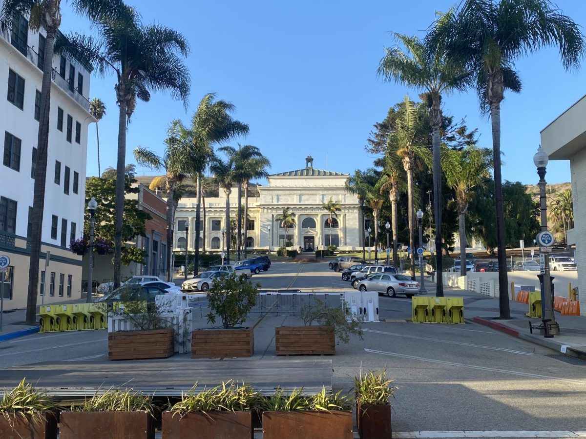 At a city council meeting on Sep. 16, a 6-1 vote for the permanent closure of Main Street to vehicles passed, maintaining the Covid-era closure of sections of Main Street and California Street, while resolving a long debated issue within Ventura.