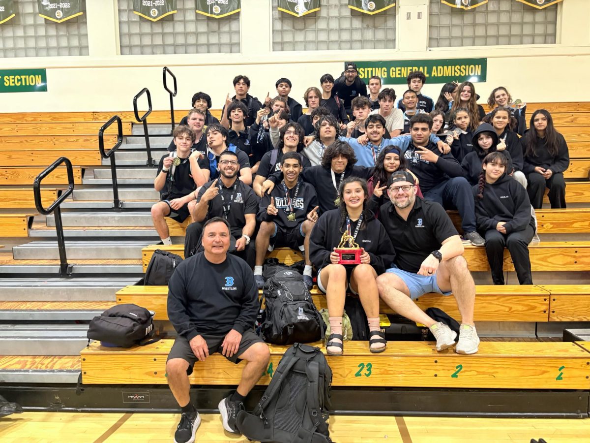 Group photo of the Buena High School JV and Varsity wrestling team. 